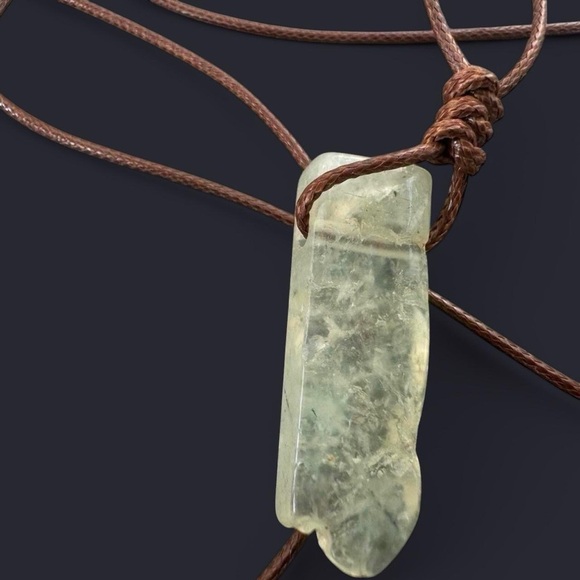 Prehnite Stone Pendant Necklace - Picture 4 of 5